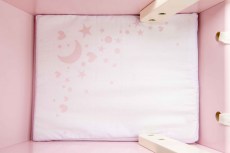 TV322-Pram-Pink-Mattress-Le-Toy-Van-dreveny-ruzovy-kocarek-vnitrek